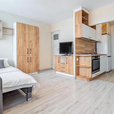 Apartamento Lubuska Comfy Wooden By Bookinghost