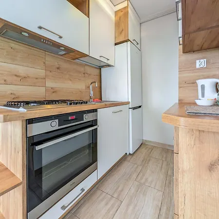 Lubuska Comfy Wooden By Bookinghost Apartment